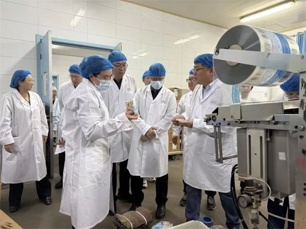 西苑医院领导到院办企业调研座谈